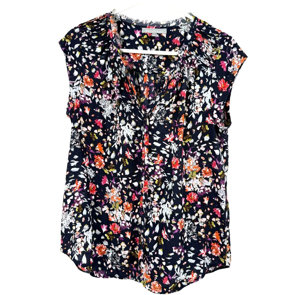 Daniel Rainn Size Medium Short Sleeve Blouse Top Shirt Floral Allover Print